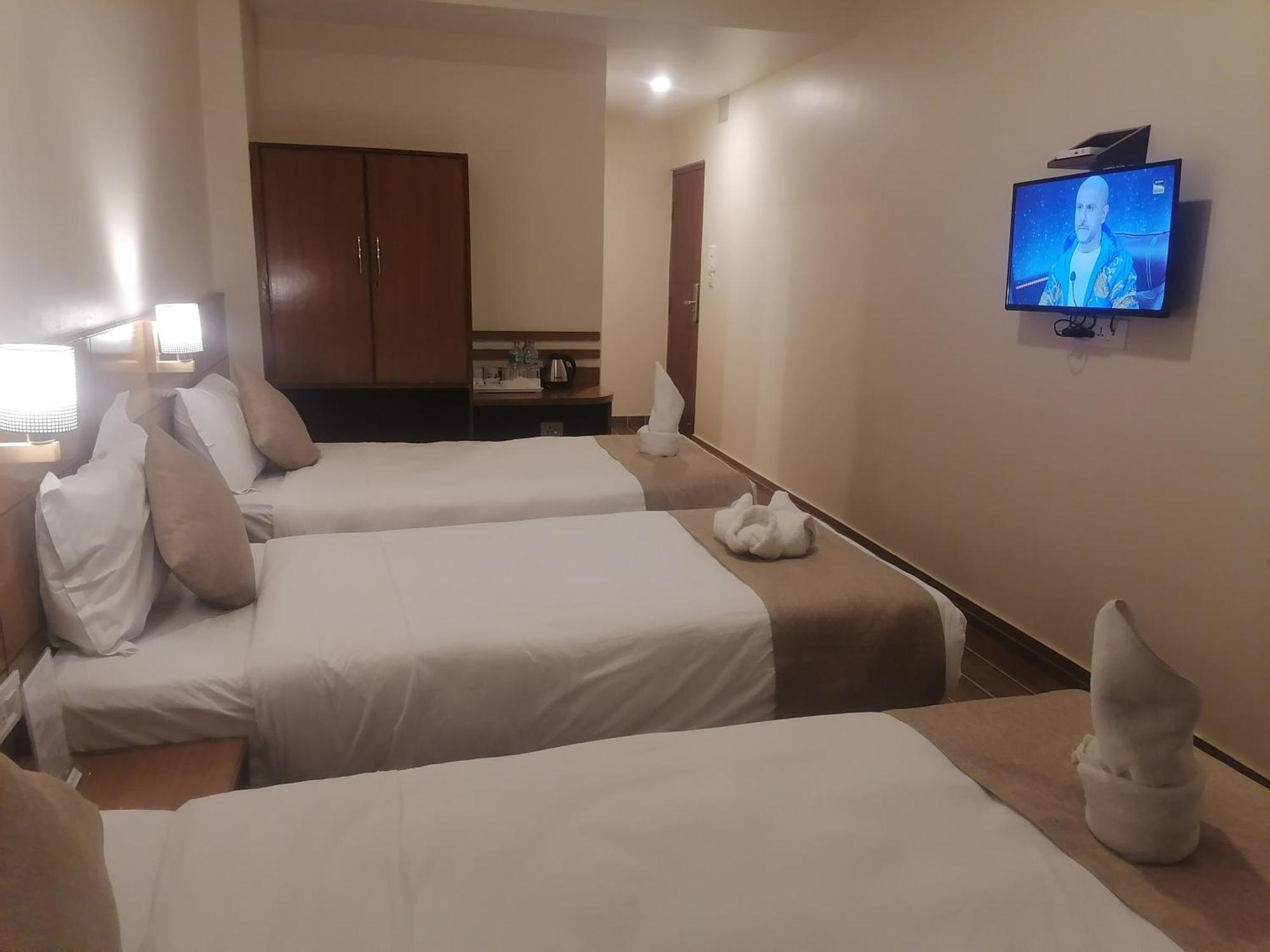 Urban Boutique Hotel Pokhara Extérieur photo